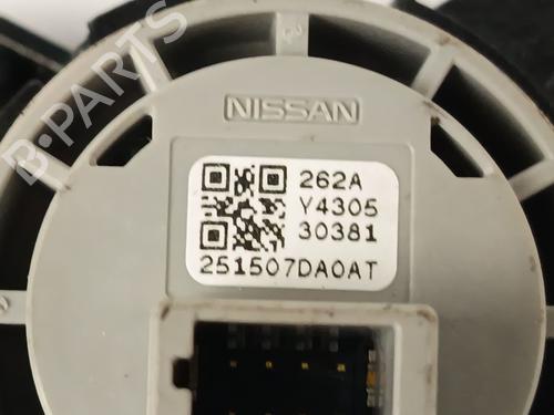 Switch NISSAN JUKE (F16_) 1.0 | BP30770349I30