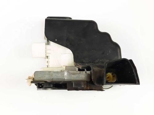 front-left-lock-audi-a4-b9-8w2-8wc-2015-33941495 main image