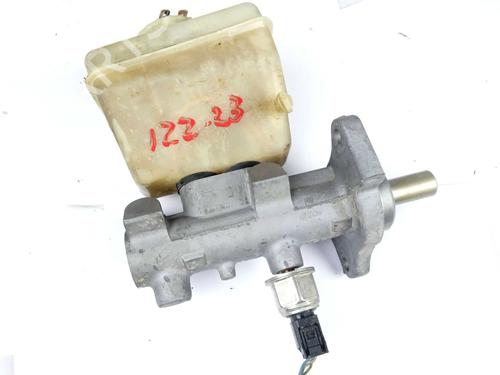 Used Brake master cylinder Brake master cylinder 12182491 12182491