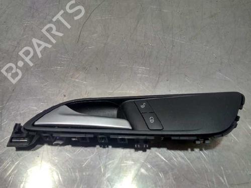 Used Front left interior door handle Front left interior door handle MERCEDES-BENZ A-CLASS (W176) A 180 CDI / d (176.012) (109 hp) 10752406 10752406