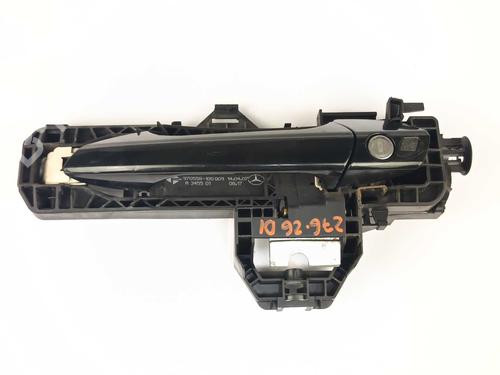 front-left-exterior-door-handle-mercedes-benz-c-class-w204-2007-2008-2009-2010-2011-2012-2013-2014-2015-34287752 main image