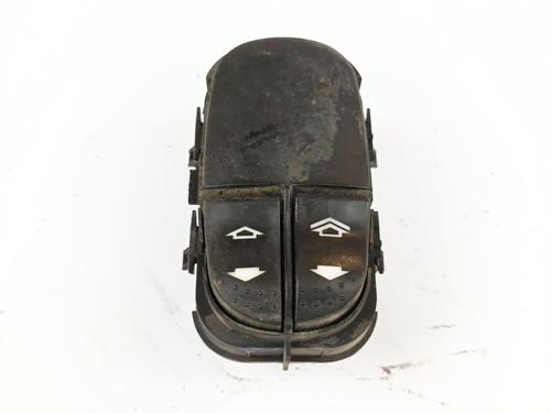 Used Left front window switch FORD FOCUS I (DAW, DBW) 1.8 TDCi (100 hp) 27624514