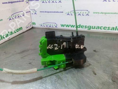 front-right-lock-hyundai-i40-i-vf-813203z020-4-pines-2012-2013-2014-2015-2016-2017-2018-2019-10929799 main image