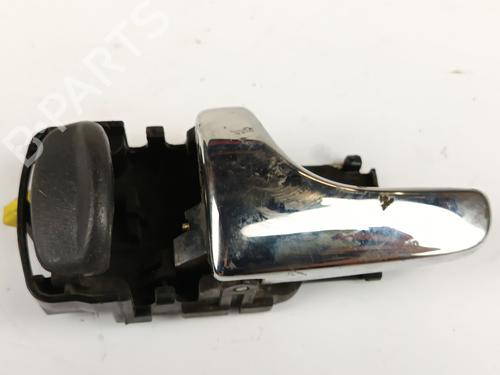 Used Front left interior door handle NISSAN TERRANO II (R20) 3.0 Di 4WD (154 hp) 29114731