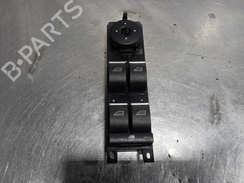 Used Left front window switch Left front window switch FORD FOCUS III 1.6 TDCi (115 hp) 10011530 10011530