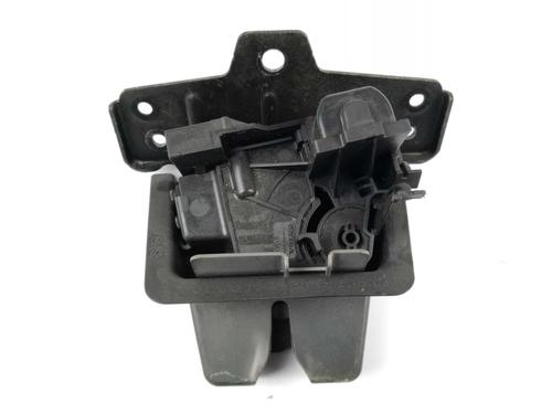 tailgate-lock-volvo-xc40-536-2017-23431434 main image