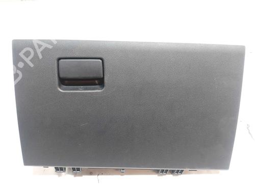 Used Glove box Glove box TOYOTA COROLLA Saloon (_E21_) 1.8 VVTi Hybrid (ZWE211, MZEA12) (98 hp) 18485632 18485632