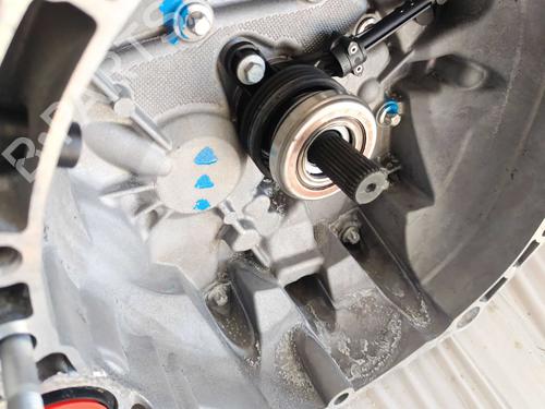 Gearbox DACIA SANDERO II TCe 90 (B8M1, B8MA, B8AC) | BP30642304M3 - Image 2