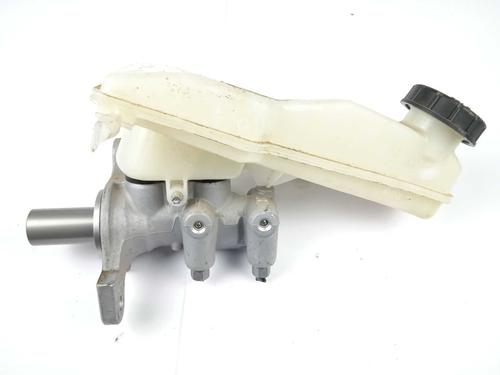 Used Brake master cylinder Brake master cylinder 16935332 16935332