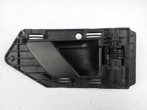 Used Front right interior door handle Front right interior door handle 11716534 11716534