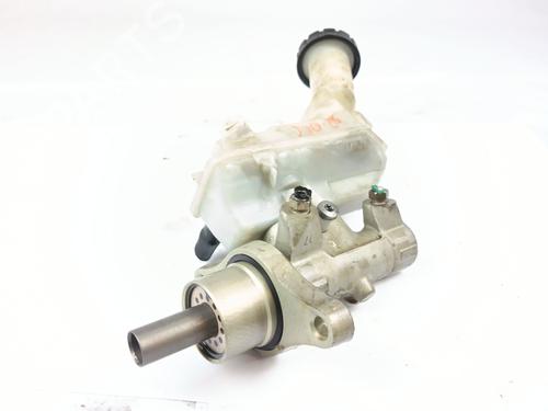 Used Brake master cylinder RENAULT CLIO III (BR0/1, CR0/1) 1.2 16V (BR02, BR0J, BR11, CR02, CR0J, CR11) (75 hp) 27355294