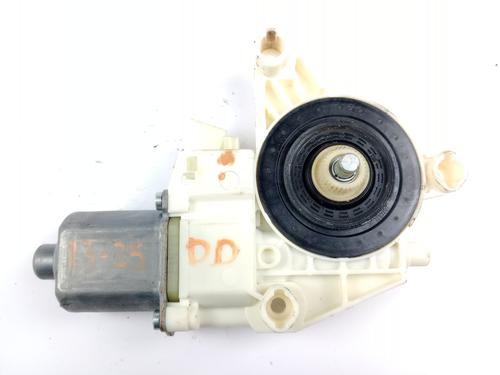 Rudehejsemotor forskærm højre MERCEDES-BENZ A-CLASS (W176) A 200 CDI / d (176.008) (136 hp) 23110762