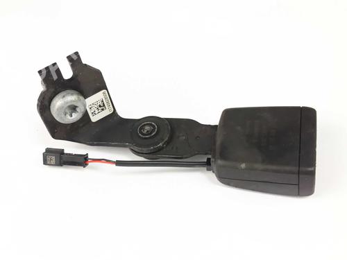engate-do-cinto-bmw-1-f40-2019-34649620 main image