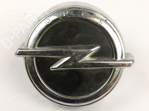 Used Tailgate handle OPEL CORSA E (X15) 1.3 CDTI (08, 68) (75 hp) 27377339