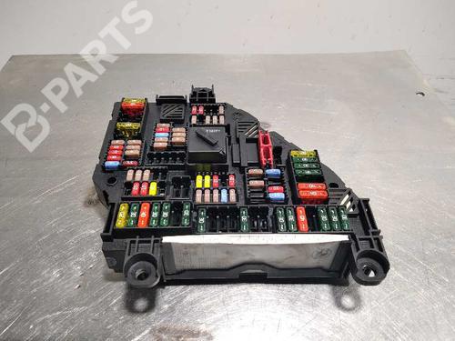 Used Fuse box BMW 5 (F10) 520 d (184 hp) 10142822
