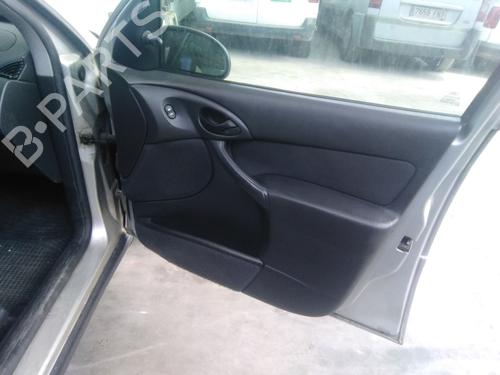 Engine control unit (ECU) FORD FOCUS I (DAW, DBW)  | BP13217468M57 