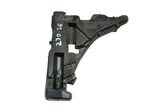 Used Windscreen washer tank Windscreen washer tank AUDI A4 B9 (8W2, 8WC) 2.0 TDI (150 hp) 33989749 33989749