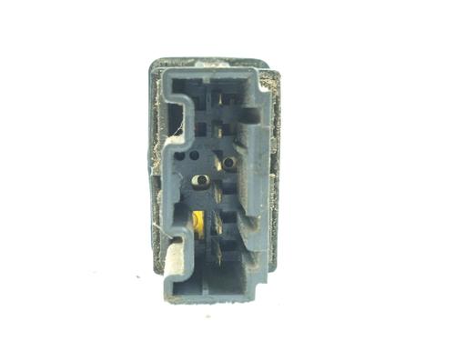 Right rear window switch LAND ROVER DISCOVERY II (L318) 2.5 Td5 4x4 | BP17240086I28