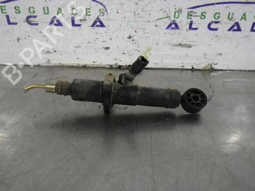 Used Clutch slave cylinder Clutch slave cylinder PEUGEOT BOXER Van (244) [2001-2026] 14351715 14351715