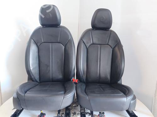 Set di sedili ALFA ROMEO GIULIA (952_) 2.2 D (952AEM250, 952AEA250) (150 hp) 31364112