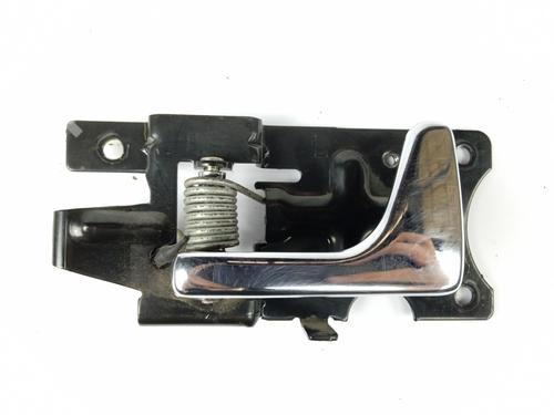 Used Front left interior door handle LAND ROVER DISCOVERY II (L318) 2.5 Td5 4x4 (139 hp) 10518917
