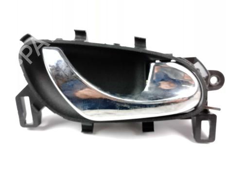 Used Front right interior door handle Front right interior door handle 20227196 20227196