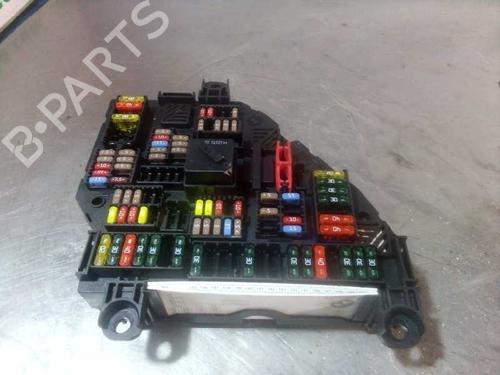 Used Fuse box Fuse box BMW 5 (F10) 520 d (184 hp) 10143649 10143649