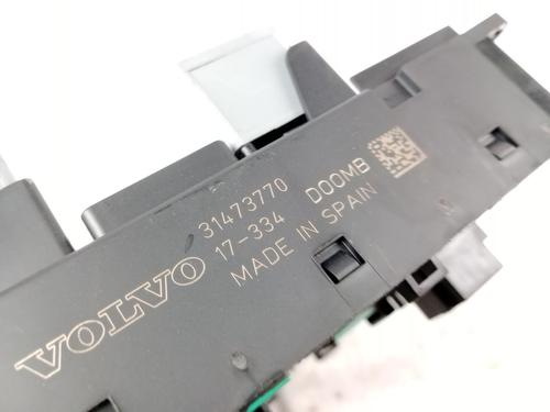 Fuse box VOLVO XC60 II (246) D5 AWD | BP22986461E1 