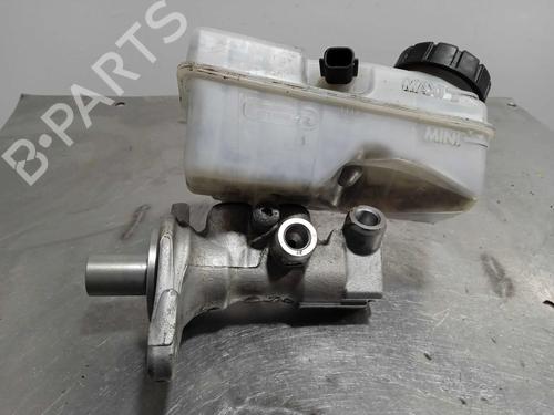 Used Brake master cylinder Brake master cylinder RENAULT CLIO IV (BH_) 1.5 dCi 90 (90 hp) 14349693 14349693