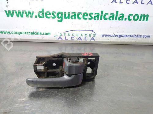 Used Front right interior door handle Front right interior door handle TOYOTA RAV 4 II (_A2_) 2.0 D 4WD (CLA20_, CLA21_, CLA20R, CLA21R) (116 hp) 10928668 10928668