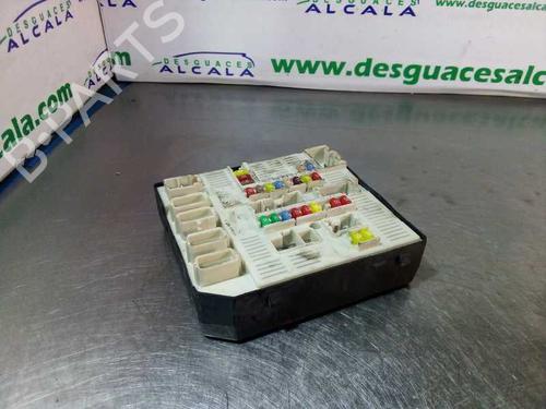 Used Fuse box Fuse box RENAULT MEGANE III Grandtour (KZ0/1) [2008-2016] 9993044 9993044