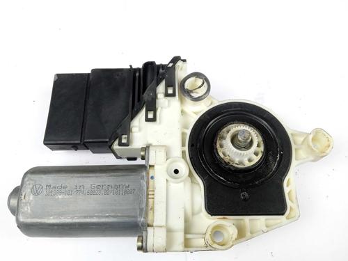 Used Left rear window motor Left rear window motor SEAT LEON (1M1) 1.9 TDI (110 hp) 13319169 13319169
