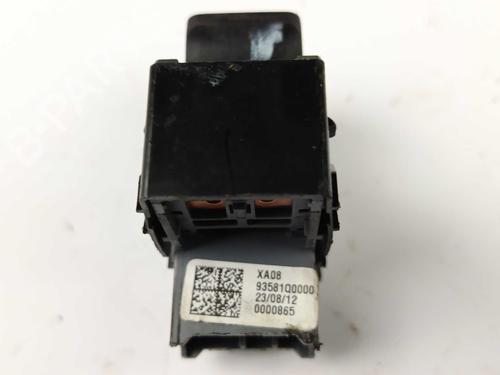 Left rear window switch HYUNDAI BAYON (BC3) 1.2 MPI | BP29630059I29 - Image 2