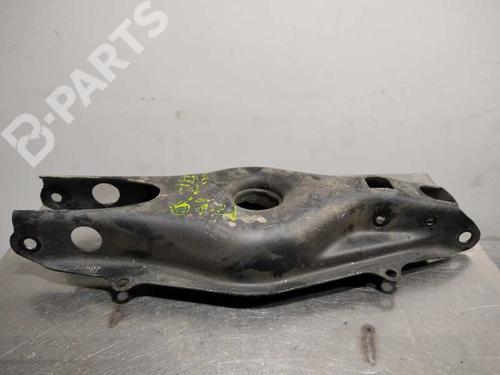Venstre bagtil bærearm MERCEDES-BENZ E-CLASS (W212) E 220 CDI / BlueTEC (212.001, 212.002) (170 hp) 10152365