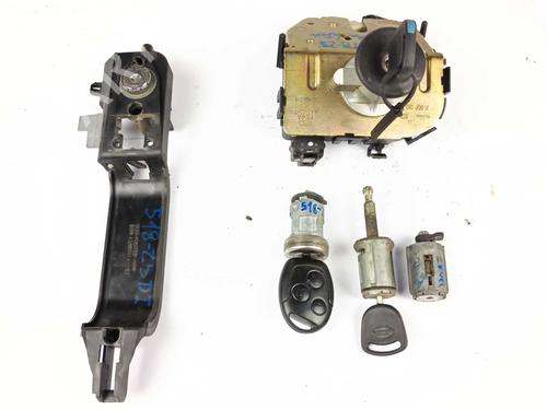 other-ford-focus-i-saloon-dfw-1999-2000-2001-2002-2003-2004-2005-2006-2007-2008-2009-28413134 main image