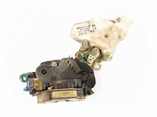 front-right-lock-nissan-almera-ii-hatchback-n16-2000-33941485 main image