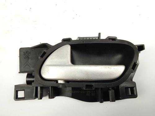 Used Front left interior door handle Front left interior door handle 17178111 17178111