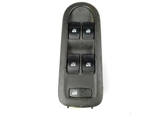 Used Left front window switch Left front window switch RENAULT MEGANE II Saloon (LM0/1_) 1.9 dCi (LM0G, LM1G, LM2C) (120 hp) 21557390 21557390