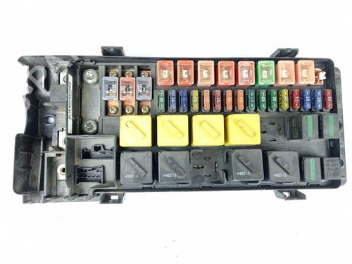 Used Fuse box Fuse box LAND ROVER DISCOVERY II (L318) 2.5 Td5 4x4 (139 hp) 10518578 10518578