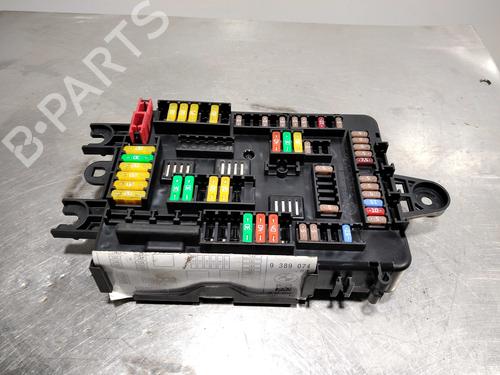 Used Fuse box Fuse box BMW 1 (F20) 118 d (150 hp) 10028282 10028282