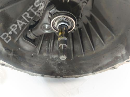 Gearbox NISSAN TERRANO II (R20) 2.7 TDi 4WD | BP31599413M3
