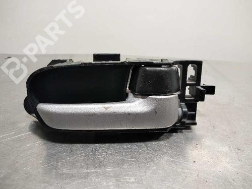 Used Front right interior door handle SUZUKI GRAND VITARA II (JT, TE, TD) 1.9 DDiS (JB419WD, JB419XD) (129 hp) 10093768