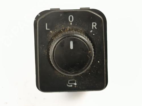 Commande retroviseurs SEAT ARONA (KJ7, KJP) 1.0 TSI (95 hp) 29285509