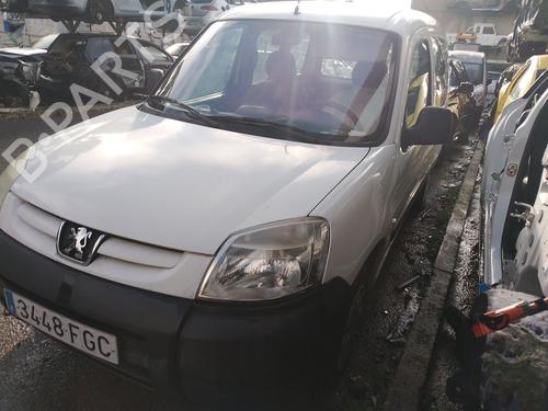 Right headlight PEUGEOT PARTNER MPV (5_, G_) 1.9 D | BP32228575C29