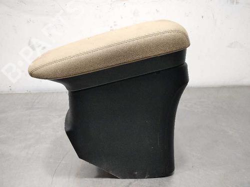 Used Armrest / Center console Armrest / Center console 10143062 10143062