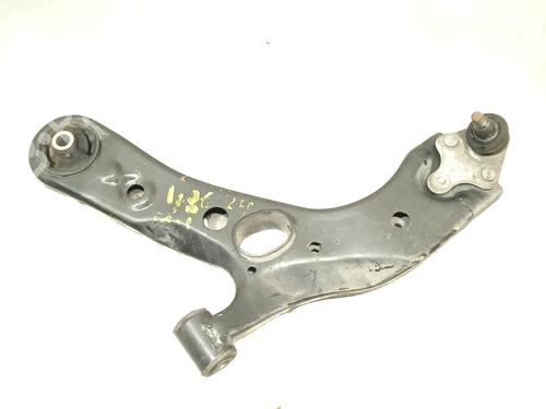 Querlenker links vorne für LEXUS NX (_Z1_) 300h (AYZ10_) (155 hp) 20111772