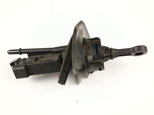 Used Clutch slave cylinder VOLVO S60 II (134) D4 (190 hp) 28620834