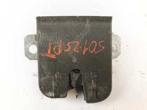 Used Tailgate lock VW POLO IV (9N_, 9A_) 1.4 16V (75 hp) 28471851