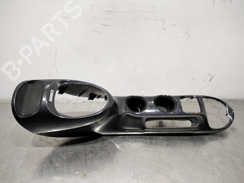 Used Middle console Middle console NISSAN JUKE (F15) 1.6 DIG-T NISMO RS (218 hp) 11684152 11684152
