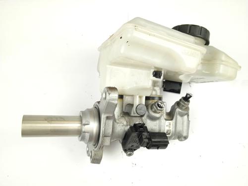 Used Brake master cylinder SEAT ATECA (KH7, KHP) 1.5 TSI (150 hp) 18864334
